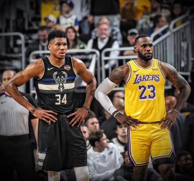 波媒：什琴斯尼在加盟巴萨前考虑参加波兰第七级别联赛（波兰媒体：什琴斯尼在签约巴萨前曾考虑去踢国内第七级联赛）