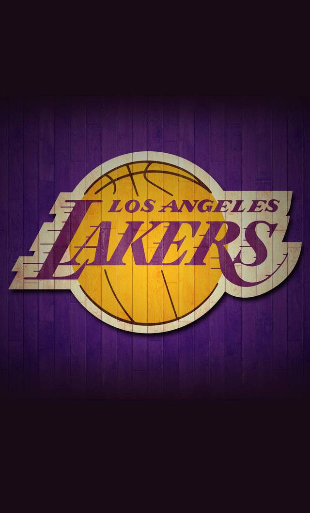 决战时刻梦游！康宁汉姆15中5得到17分7篮板7助攻（关键时刻低迷，康宁汉姆15投5中拿下17分7篮板7助攻）