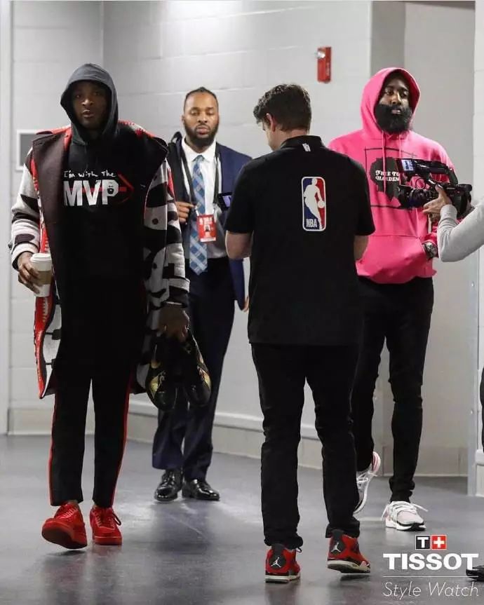 为梦想坚持的人最帅（坚守梦想的人最耀眼）