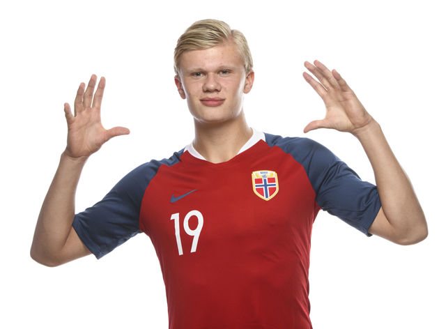 本赛季俱乐部双人组进球榜：凯恩+迪亚斯37球高居第一（凯恩携迪亚斯合轰37球，领跑本赛季俱乐部双人进球榜）