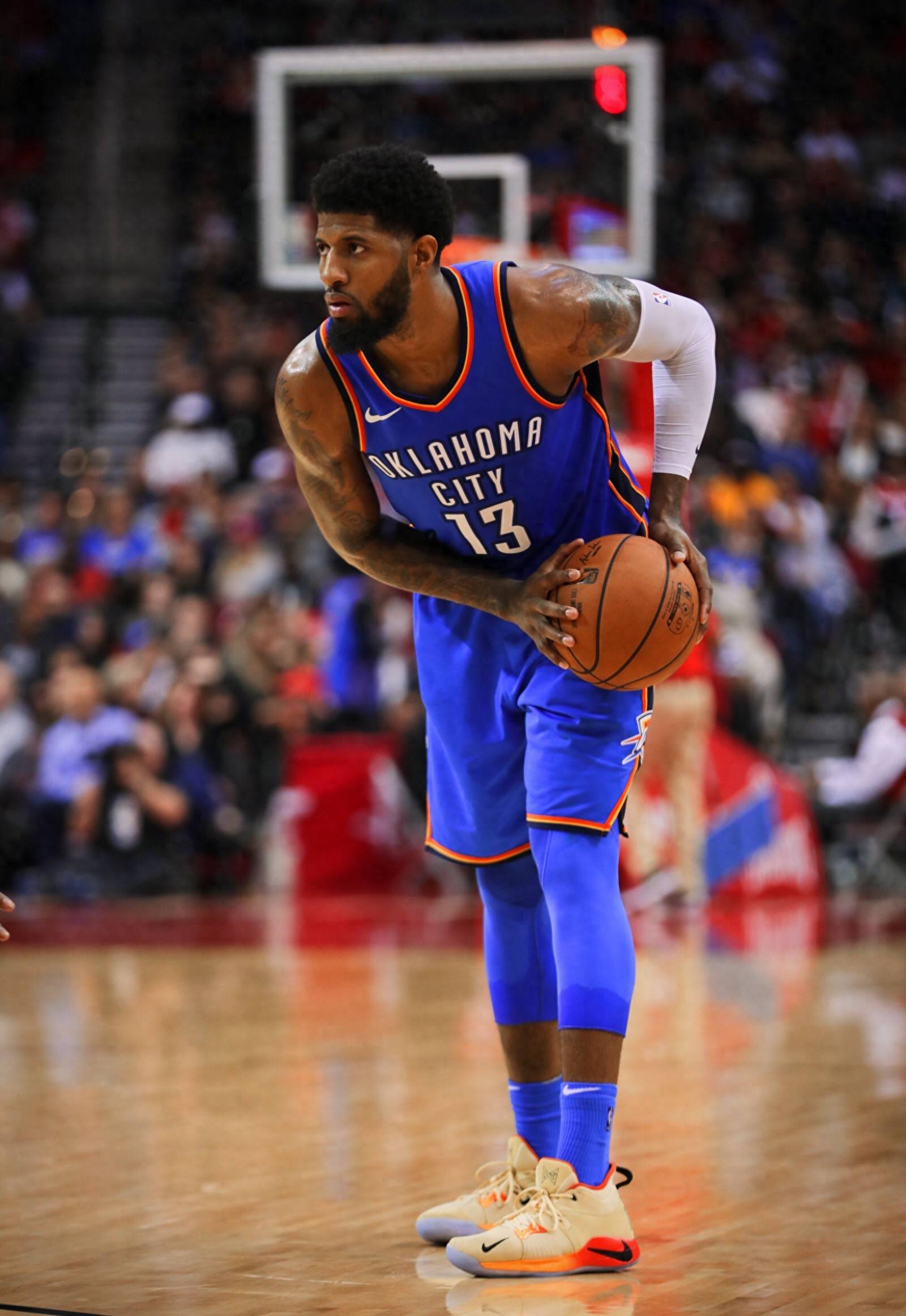 状态火热！杰曼半场10中7得到20分5助攻（手感滚烫！杰曼半场10投7中砍下20分5助攻）