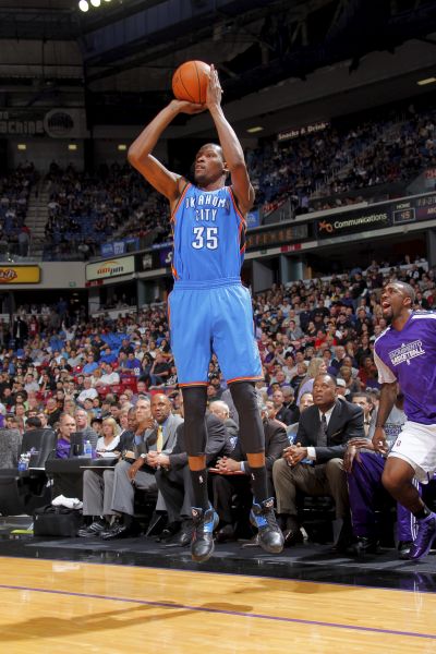 霍福德：正在处理坐骨神经痛问题，至少还要缺席一周（霍福德受坐骨神经痛困扰，预计至少还将缺阵一周）