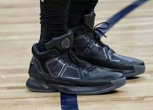 媒体人：国安来了一个德国的体育总监（媒体称国安迎来一位德国籍体育总监）