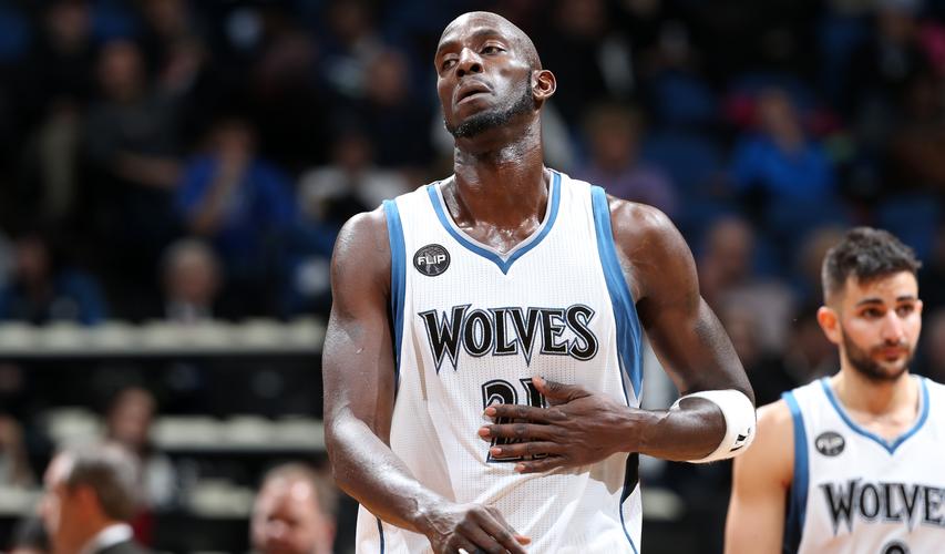 新卡牌大师？皇马本场主裁金特罗本赛季9场西甲出示8红42黄（皇马本场主裁金特罗本季执法西甲9场已掏8红42黄，判罚尺度成焦点）