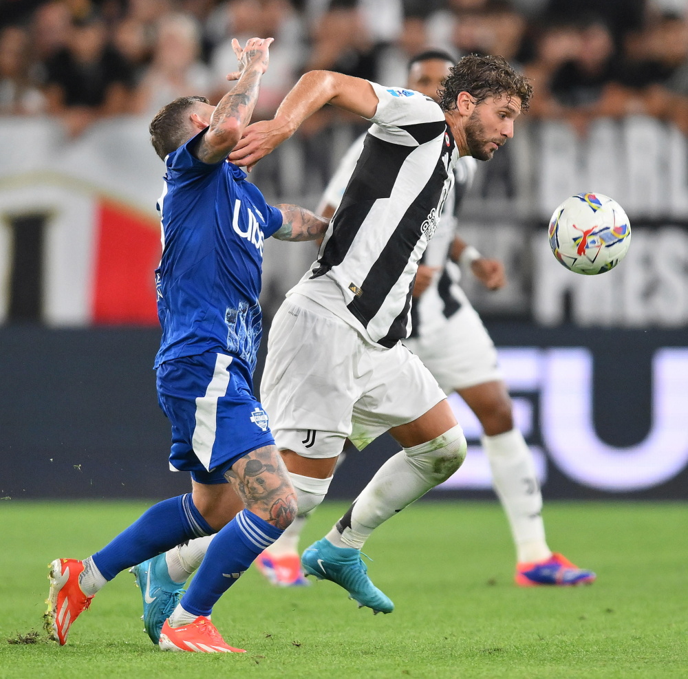 稳定输出！马尔卡宁23中11得到33分16板5助攻4抢断（火力稳定！马尔卡宁23投11中轰下33分16篮板5助攻4抢断）