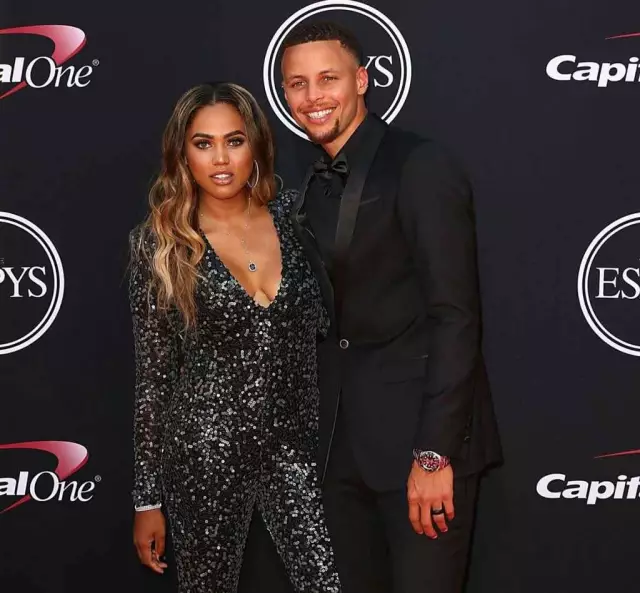 半场伤退！东契奇：对里夫斯表达了鼓励 我之前也受过小腿伤（半场因伤离场，东契奇鼓励里夫斯：我也经历过小腿伤）