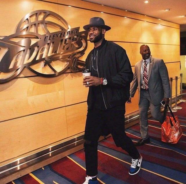 达利奇：意大利连续无缘世界杯却赢下了欧洲杯，这真的很奇怪（达利奇：意大利连续错过世界杯却还能加冕欧洲杯，着实令人费解）