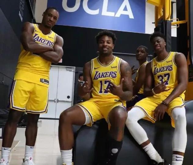 湖人遭遇大麻烦了！名嘴杨健：球可以输，但不能场场这样输（湖人麻烦大了！杨健点评：可以输，但别每场都这么输）