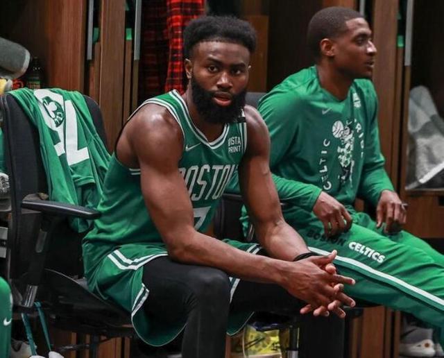 瑞天空：小维阿团队不理解科莫利为何拒绝马赛的报价（瑞天空：小维阿团队对科莫利拒绝马赛报价感到困惑）