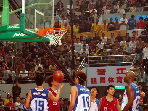 作为替补如何争取更多上场时间？（替补球员怎样赢得更多出场机会？）